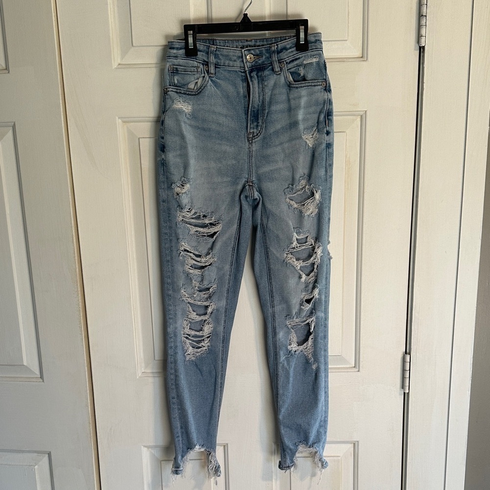 American Eagle Mom Jean with holes size 0 regular